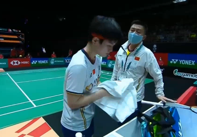 开云体育app-羽毛球引发投注狂潮，赔率走势成谜