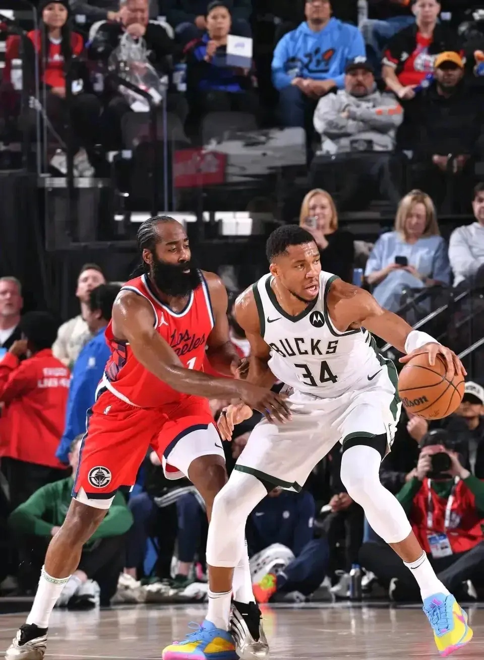 开云sport-雄鹿完胜雷霆，伦纳德惊艳四座的简单介绍