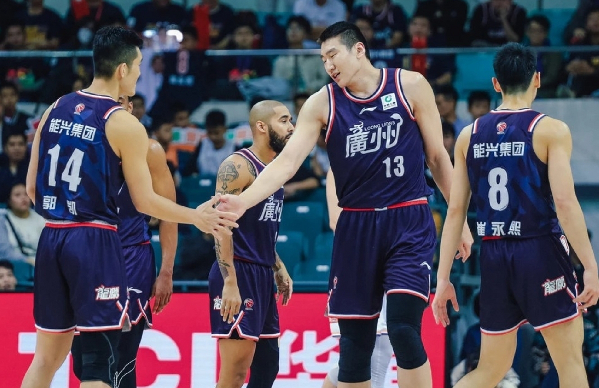 开云体育中国-新疆队轻取广州队，塔图姆统治全场